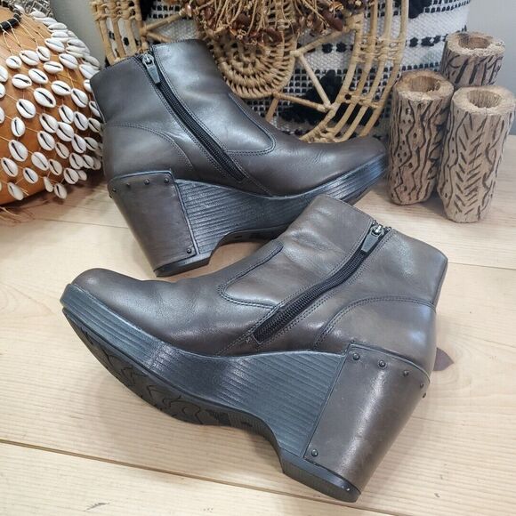 Dansko Faith Stud Wedge Ankle Boots Womens 7.5-8/38 Leather Brown Gore Comfort - Picture 8 of 16